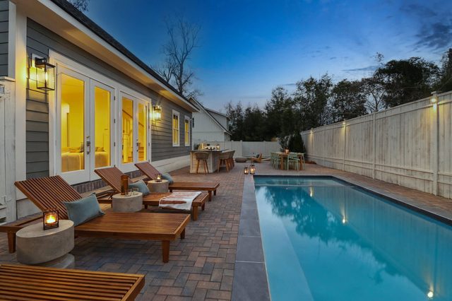 38 Guests, 12 Bedroom Compound, Private Pool