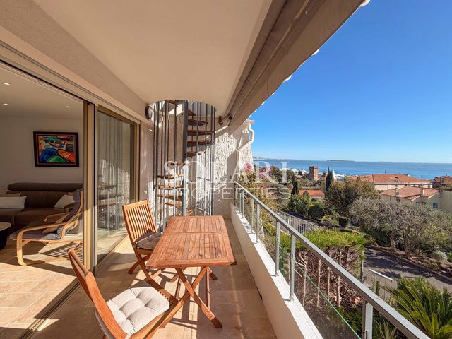 Villa with rooftop, sea view, beaches on foot