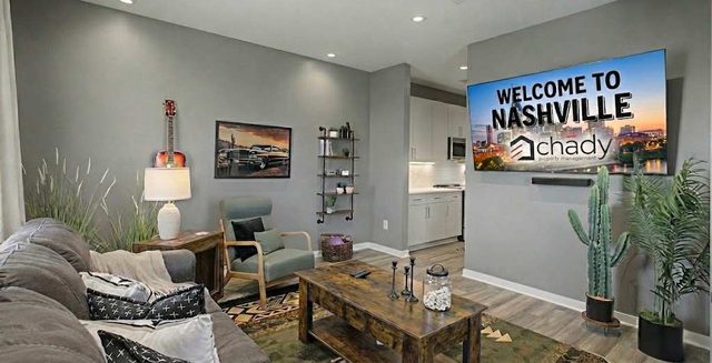 2BR Condo in Walkable Area & 5 mins to Broadway!