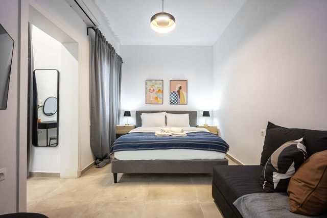 Modern Studio | King Bed & Work Corner