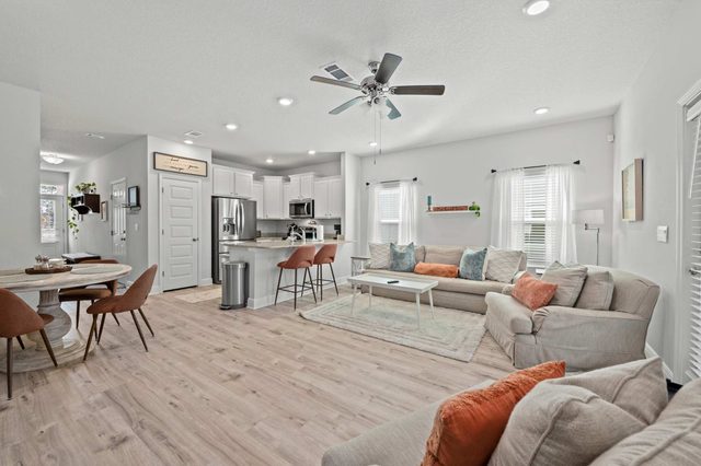 Peaceful Oasis-5 Min drive to beach-Close to 30A
