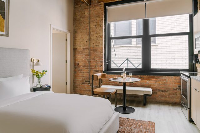 LIVN West Loop Chicago Classic Queen Studio — Chicago, IL
