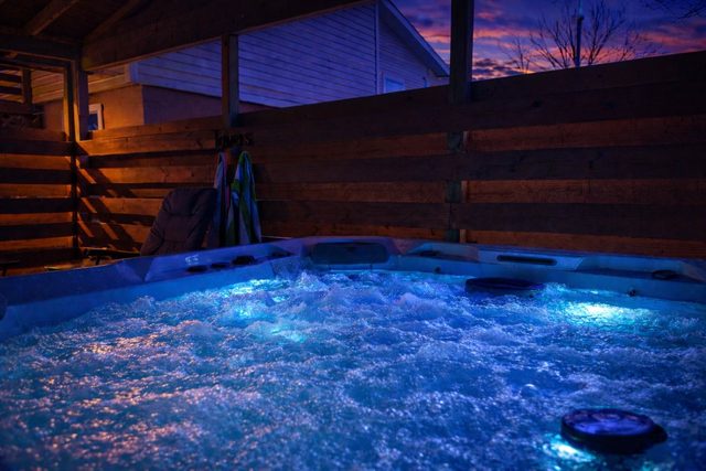 Walk to Downtown, Hot Tub, Game Room, Boat Parking