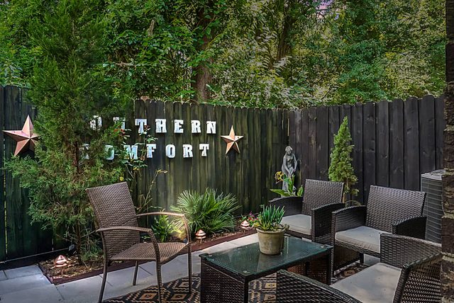 Townhouse Retreat w/ Patio + Private Balcony — North Charleston, SC