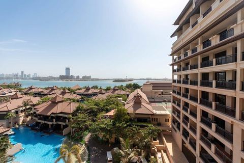 Palm Jumeirah Resort I Palm & Ocean Views — Palm Jumierah, Dubai