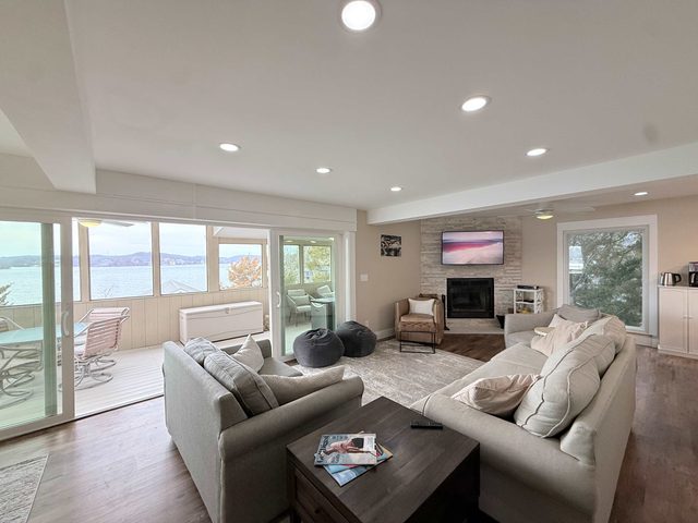 Sunset Point Lakeview Home Near Margaritaville