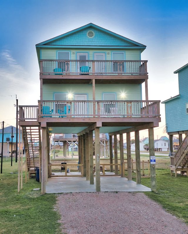 Surfside Sanctuary-Brand New 3x3.5-Pet Friendly!