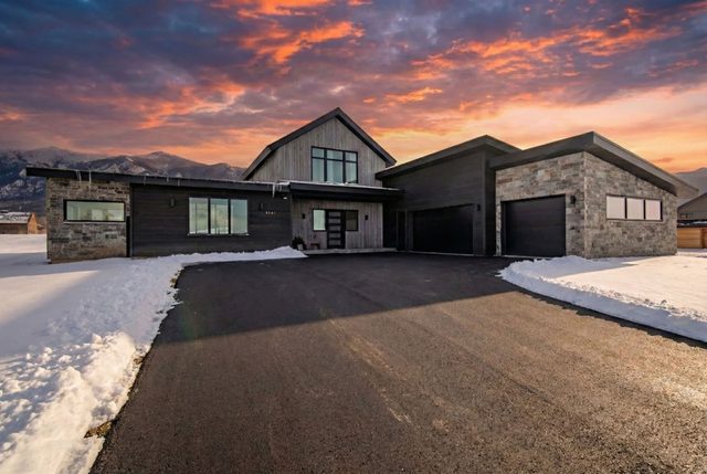 Teton Homestead: Family Retreat w/ Hot Tub