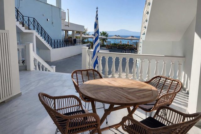 Beachfront Escape in Mikra Mantinia-Messinian Aura