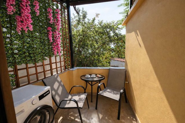 Cozy apartment in Old town Ano Polis