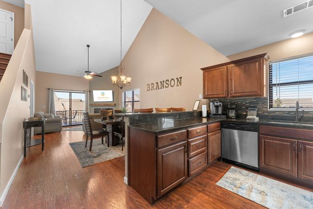 Branson Blessing - Condo for 8!