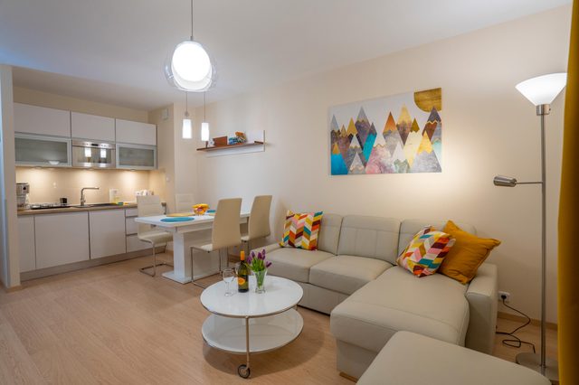 RentPlanet — Urocza VII Apartment