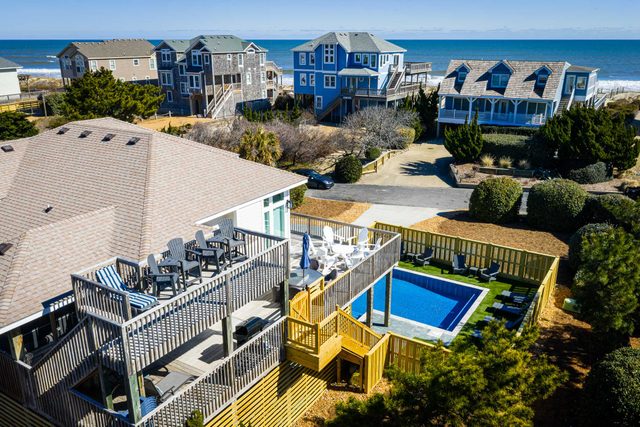 Newly Renovated! Semi Oceanfront w/ Pool & Hot Tub