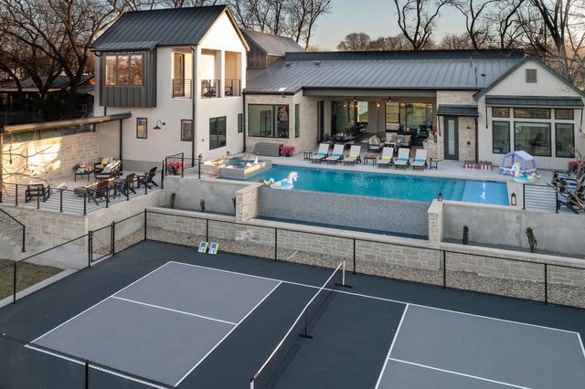 Stillwater Estate with Pickleball, Outdoor Theatre