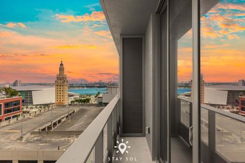 City Views with Bright 1BR Refined in 501 Miami — Miami, FL