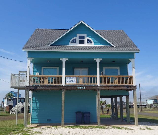 Fat Grouper - Coastal Views and Beach Bliss!