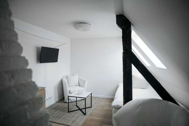 Wonderful studio with roof beams in the Old Town