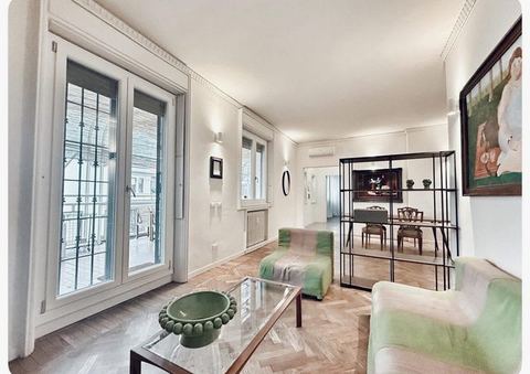Stunning apartment w/terrace, shopping and metro