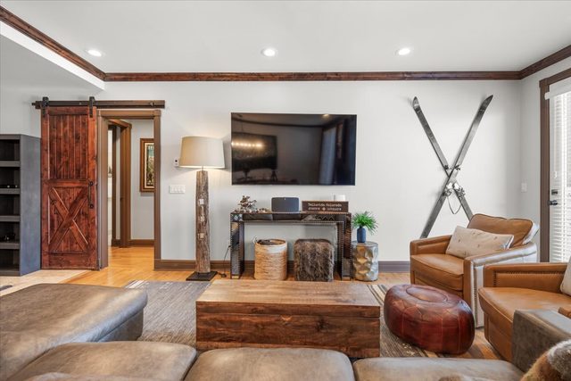 Mtn Village Lodge | Private Shuttle + Steam Shower
