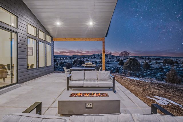 The Cliffs - Bryce Canyon-Zion- Hot Tub- Family Home Sleeps 10