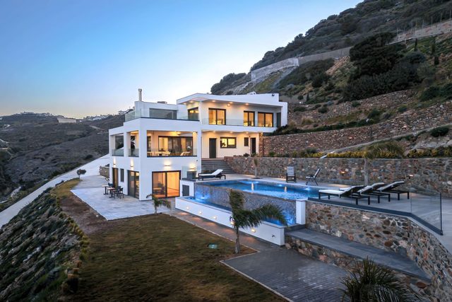 Villa Zou — Mertani, Attica