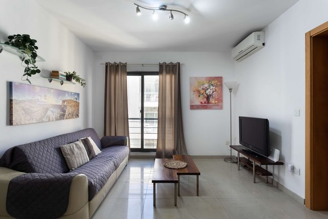 Stylish 2BDR Apartment in Sliema