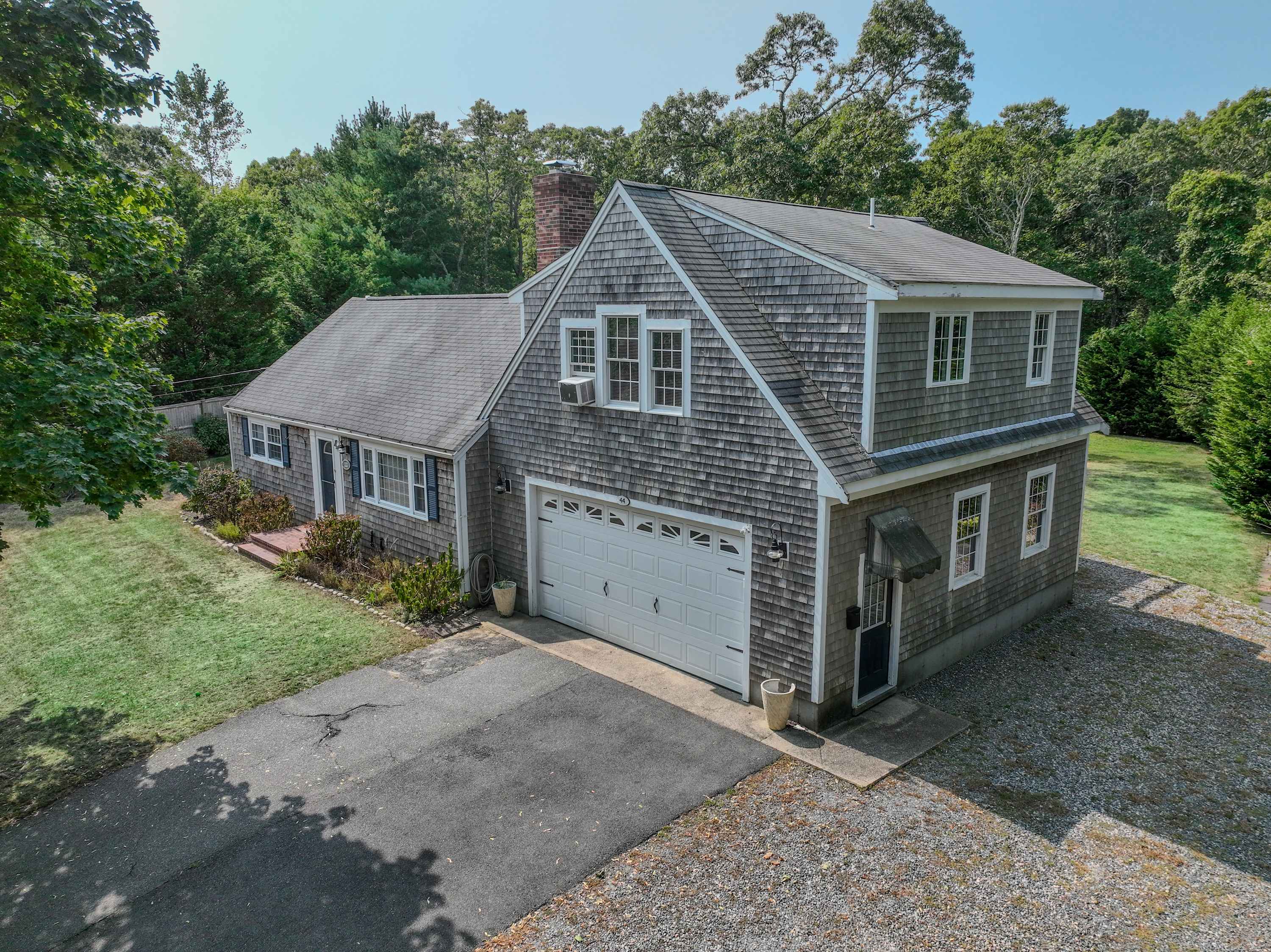 Beautiful Property w/ Separate Apartment!