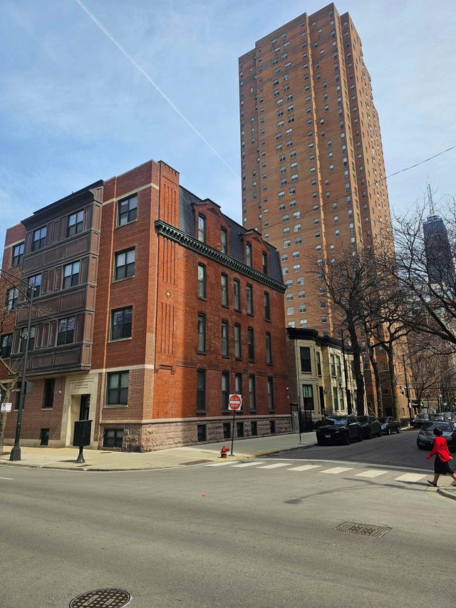 Gold Coast, Downtown Chicago, Sleeps 20
