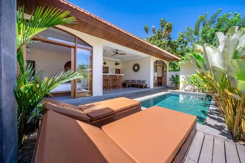 2BR Villa Walk to Padang Padang Beach