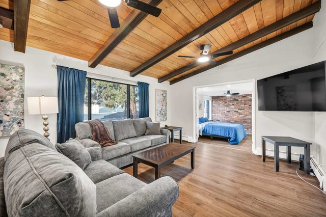 Gwynelle/Elite Grand Residence |2 Kitchens/Sleeps 10 — Sparks, NV