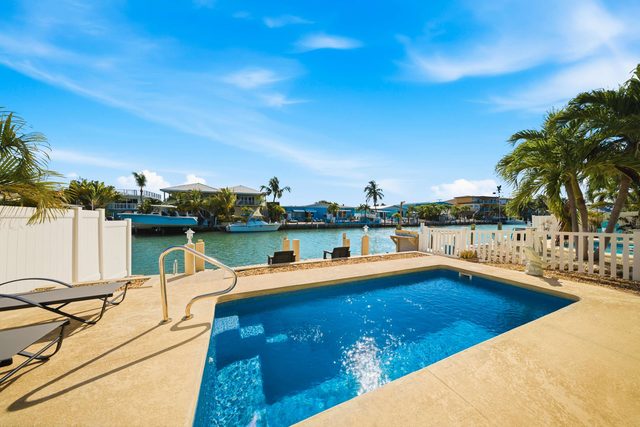 Waterfront Key Colony Beach Home w/ Private Pool — Key Colony Beach, FL