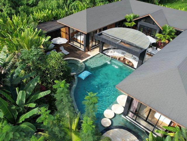 5BR w/ Yoga Shala, Spa & Immersive Jungle View