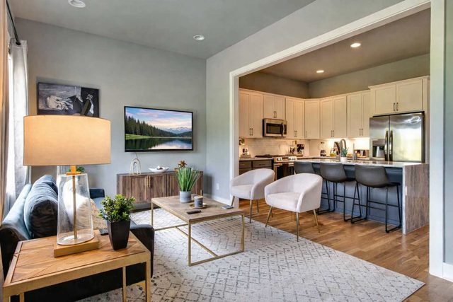 Gorgeous Nashville Retreat • Skyline Rooftop