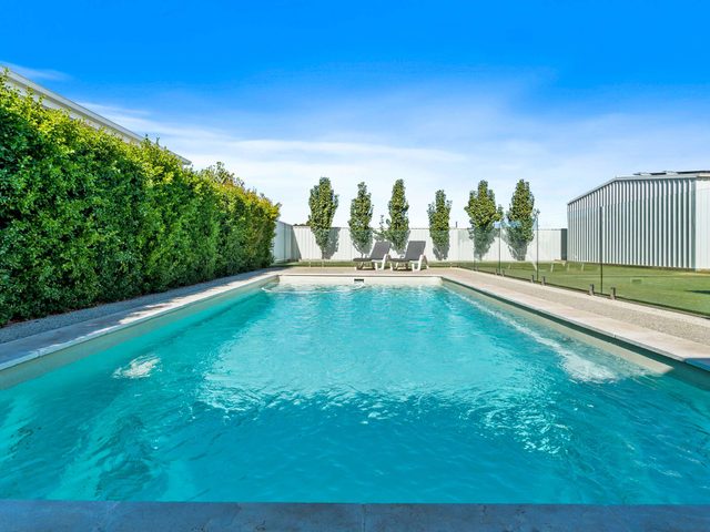 The Hamptons Retreat - Spring Offer