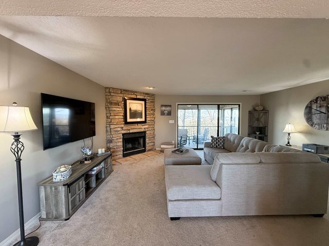 Lake Ozark Oasis Central Location & Pool Access
