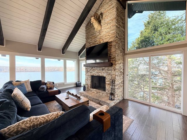 Wide Sky Chateau Lake Views