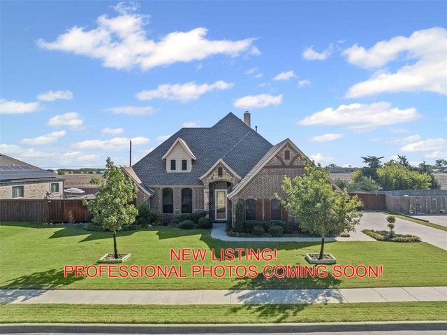 Heart of Ferris: 3-BD/2-BA with Pool, Patio & BBQ