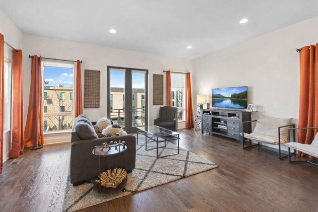 Nashville Getaway – Private Rooftop Views
