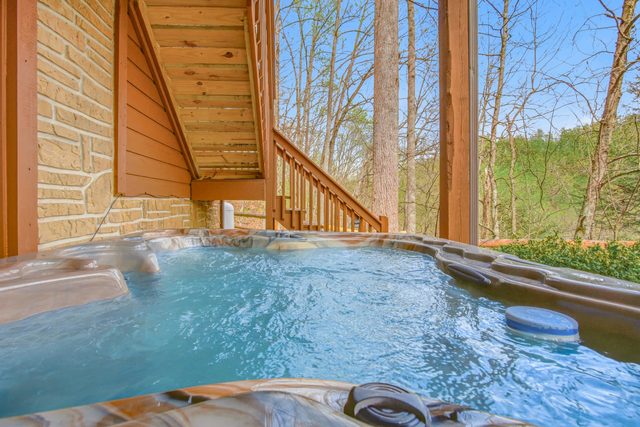 Scenic Mountain Views・Hot Tub Retreat・Fire pit