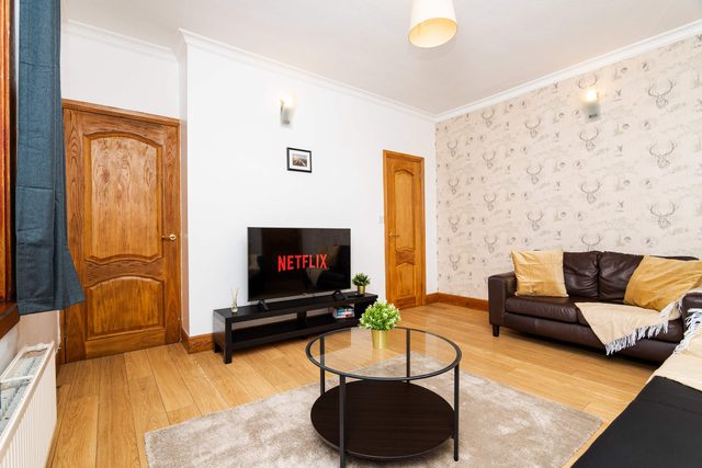 Nr Falkirk & Edinburgh 2BR Cottage Parking Wi-Fi