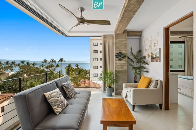 Nereidas 1BR | Easy Beach Access + Pool