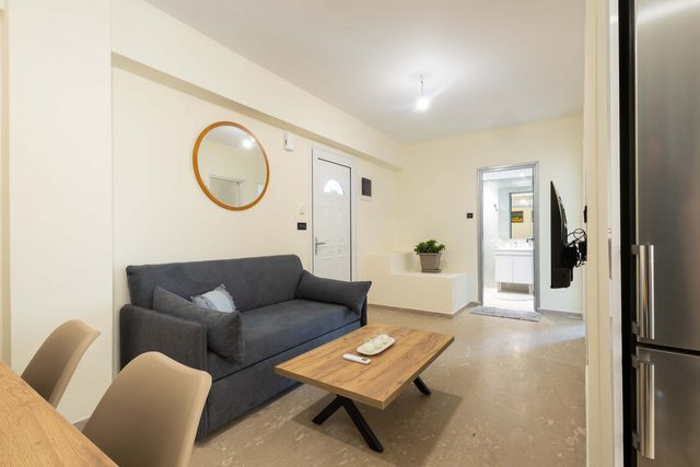 Sinani Apartment - Sea View Balcony & Jacuzzi Gem
