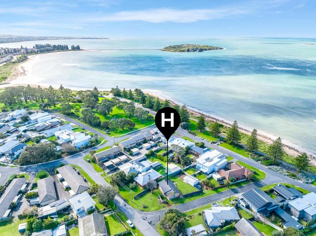 4 Kareena Ave Encounter Bay Metres from Sea & Sand