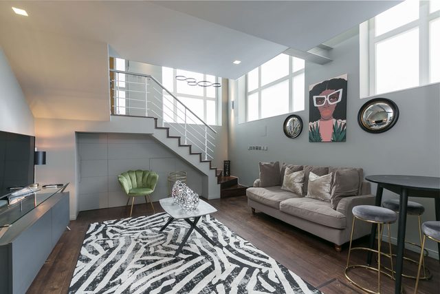 Duplex Apartment · Covent Garden · Sleeps 4 — London, England