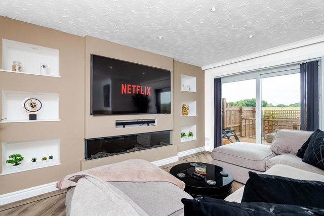 Fife Coast Stay with Parking & Garden in Rosyth - WiFi