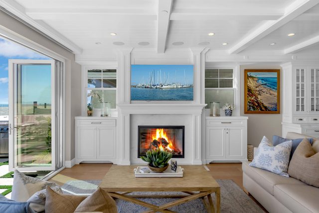 Luxury Newport Beach House with Rooftop Sunset Deck, Hot Tub and Game Room — Newport Beach, CA