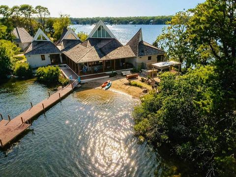 Panoramic Bali-Style Retreat on Wequaquet Lake!