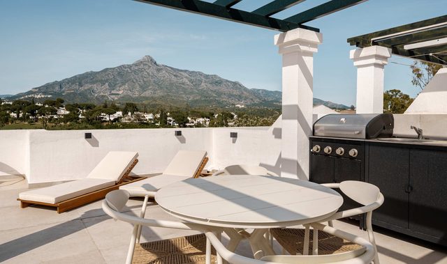 Aloha Gardens 3 | Rooftop Terrace Pools Views