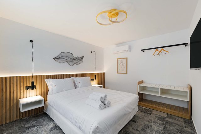 Kismet Urban Boutique Suite 301