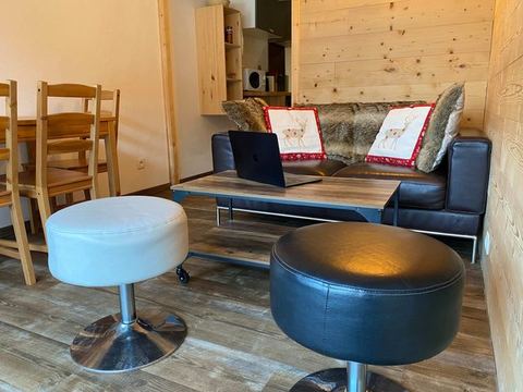 Avalon Central 1 Bed Apartment by Tram Station
